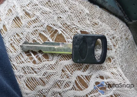 1996 Ford Explorer z USA, uszkodzony, nr VIN 1FMDU32X2TZA27424